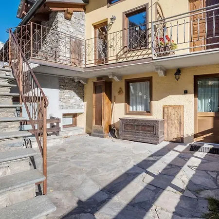 Apartman Luvi - *